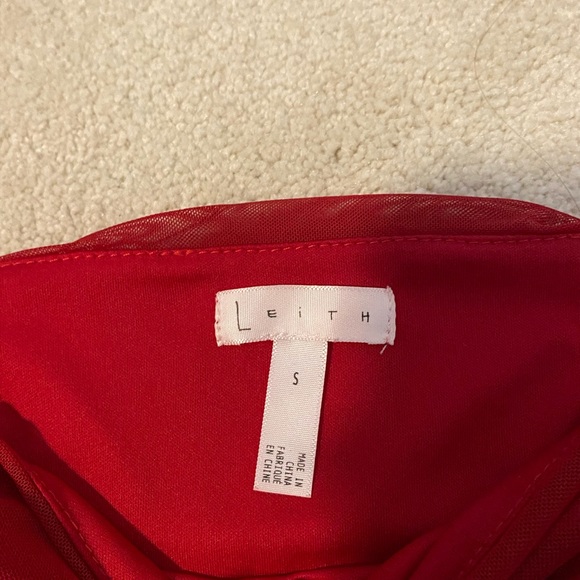 Red bodycon ruched dress - Picture 2 of 2